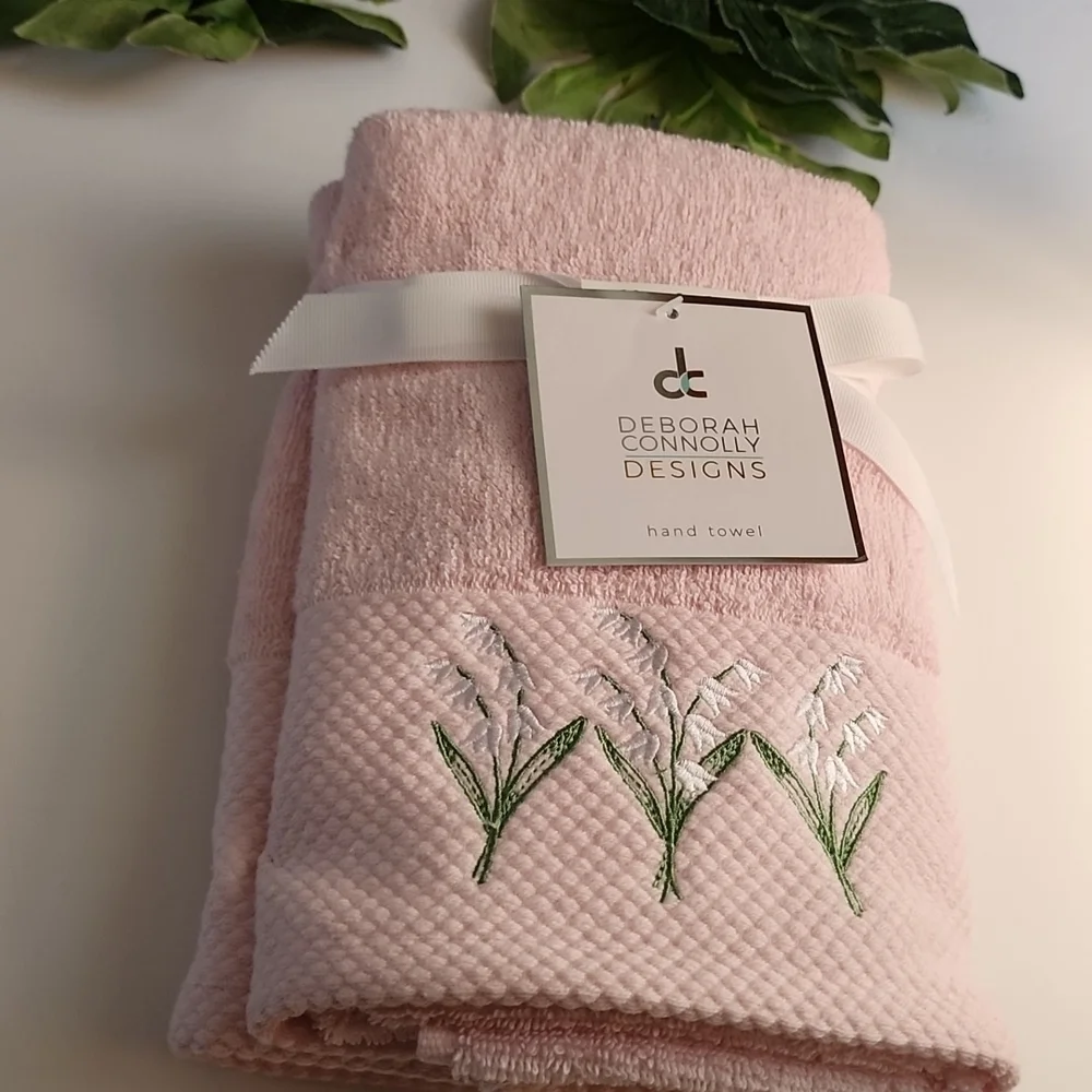 Deborah Connelly 2 Pink White Green Hand Towels NWT Floral Embroidered